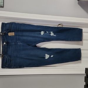 NWT. Womens Levi's sz. 24 M